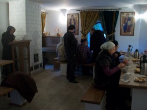 07-4ZYutiidvMs